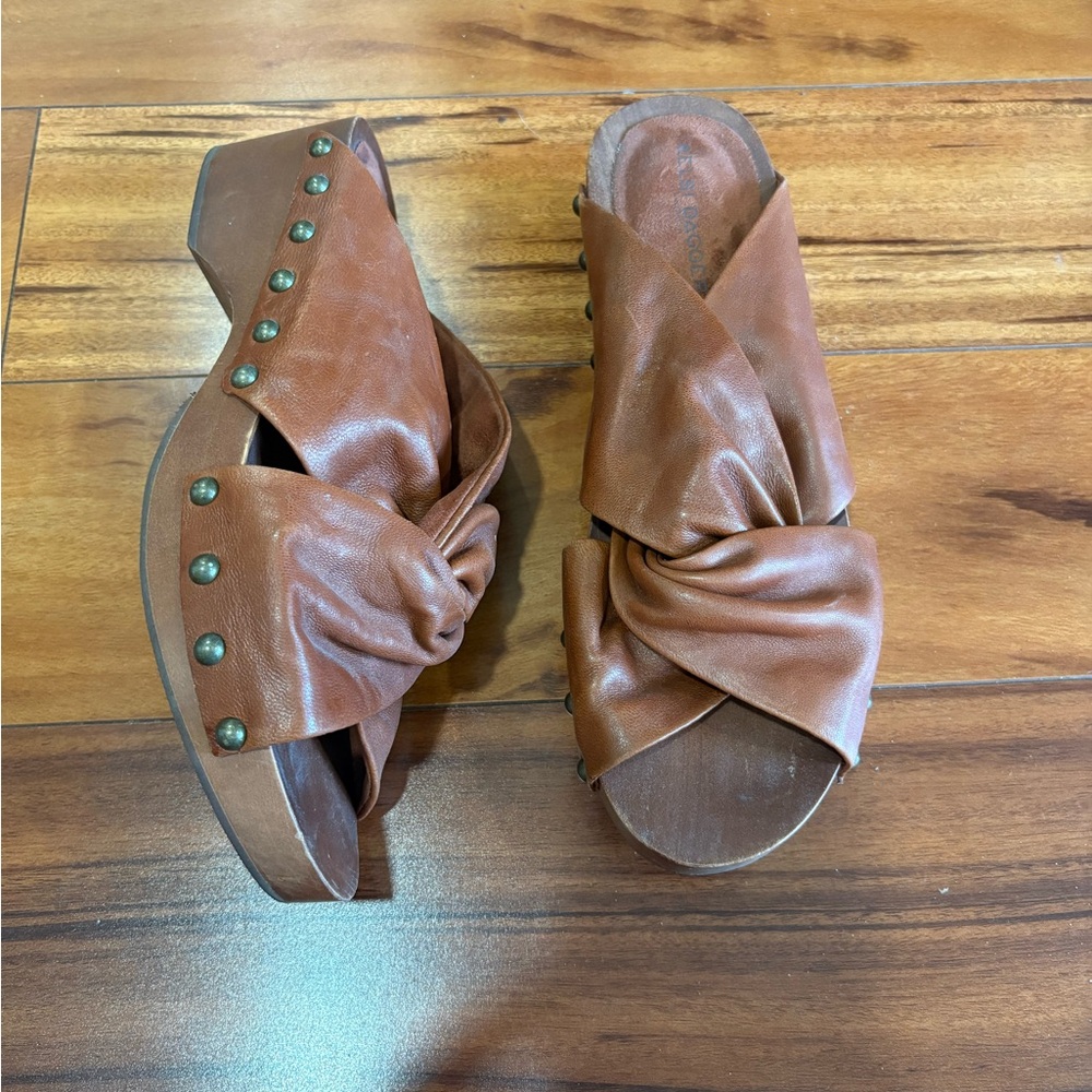 Kelsi Dagger Brooklyn Sprinter clog sandals Rust 8.5